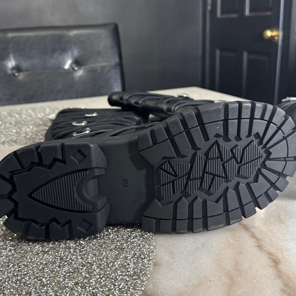 Dollskill darker wavs black platform boots 9 - Picture 10 of 12
